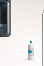 Carica l'immagine nel visualizzatore di Gallery, Pulitore righe nere 1L camper - AcquaTravel