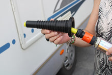 Carica l'immagine nel visualizzatore di Gallery, Tappo tieni tubo universale per carico acqua camper Acquatravel