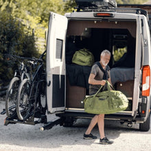 Carica l'immagine nel visualizzatore di Gallery, Thule VeloSwing - Portabici da Gancio di Traino per Fiat Ducato