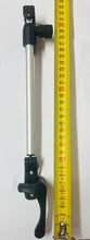 Carica l'immagine nel visualizzatore di Gallery, Braccetti a vite con manopola per finestre Plastoform