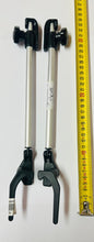Carica l'immagine nel visualizzatore di Gallery, Braccetti tubolari per finestre camper Polyfix con maniglie