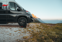 Carica l'immagine nel visualizzatore di Gallery, Cunei Level9 con borsa di trasporto per van e minivan