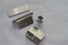 Carica l'immagine nel visualizzatore di Gallery, Kit antieffrazione Small per finestre a compasso - protezione minivan