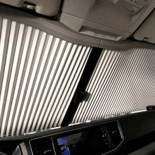 Carica l'immagine nel visualizzatore di Gallery, Kit oscuranti Remis per MAN TGE e VW Crafter con vano portaoggetti