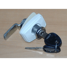 Carica l'immagine nel visualizzatore di Gallery, Serratura portellone per camper modello 1046