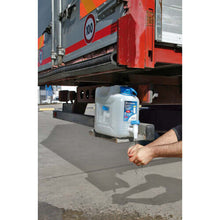 Carica l'immagine nel visualizzatore di Gallery, Taniche per uso alimentare con rubinetto