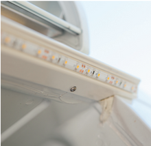 Carica l'immagine nel visualizzatore di Gallery, Canalina anti-pioggia con LED - Raintec RT100