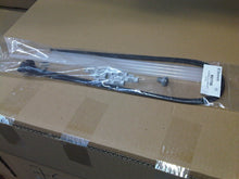 Carica l'immagine nel visualizzatore di Gallery, Ricambi cornice esterna Oblò Dometic Midi Heki Style versione con manovella/elettrico