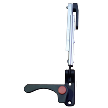 Carica l'immagine nel visualizzatore di Gallery, Compasso attacco a vite con maniglia e pulsante per finestre camper