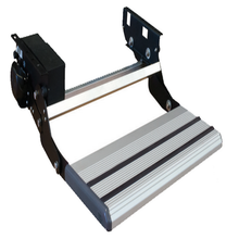 Carica l'immagine nel visualizzatore di Gallery, Gradino elettrico con movimento basculante mod.10750 serie S