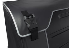 Carica l'immagine nel visualizzatore di Gallery, Thule Backspace XT box portabici