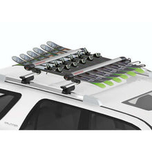 Carica l'immagine nel visualizzatore di Gallery, Portasci per barre da tetto per auto FatCat Evo Yakima