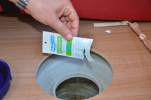 Carica l'immagine nel visualizzatore di Gallery, Acquatravel sanificante igienizzante per serbatoio camper e barca