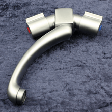 Carica l&#39;immagine nel visualizzatore di Gallery, Miscelatore abbattibile monoleva per camper
