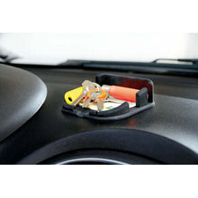 Carica l&#39;immagine nel visualizzatore di Gallery, Portatelefono/portaoggetti in silicone per auto Phone-Mat
