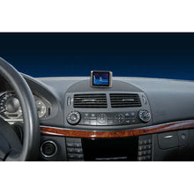 Carica l&#39;immagine nel visualizzatore di Gallery, Kit 4 sensori parcheggio per auto con telecamera e monitor PTSV402 12V
